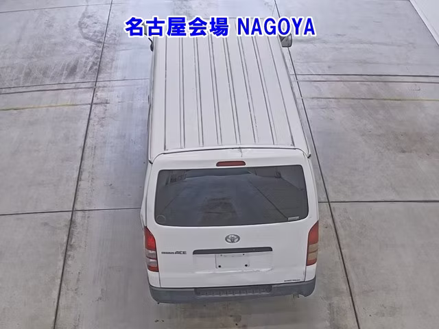 TOYOTA REGIUS ACE