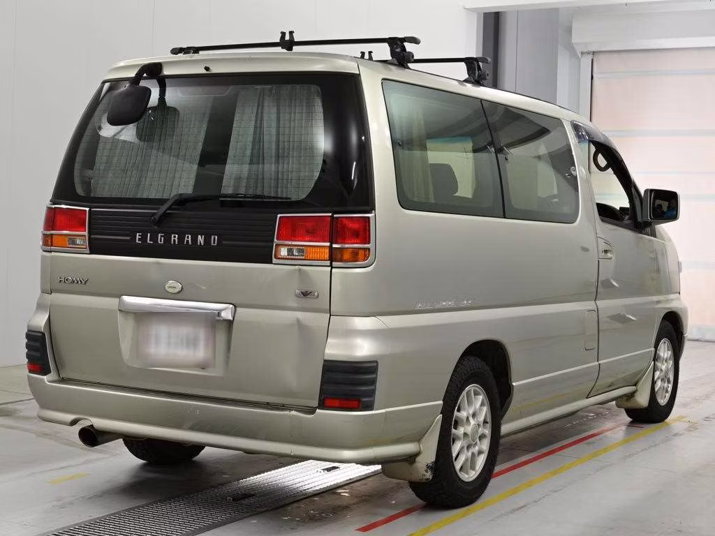 NISSAN ELGRAND