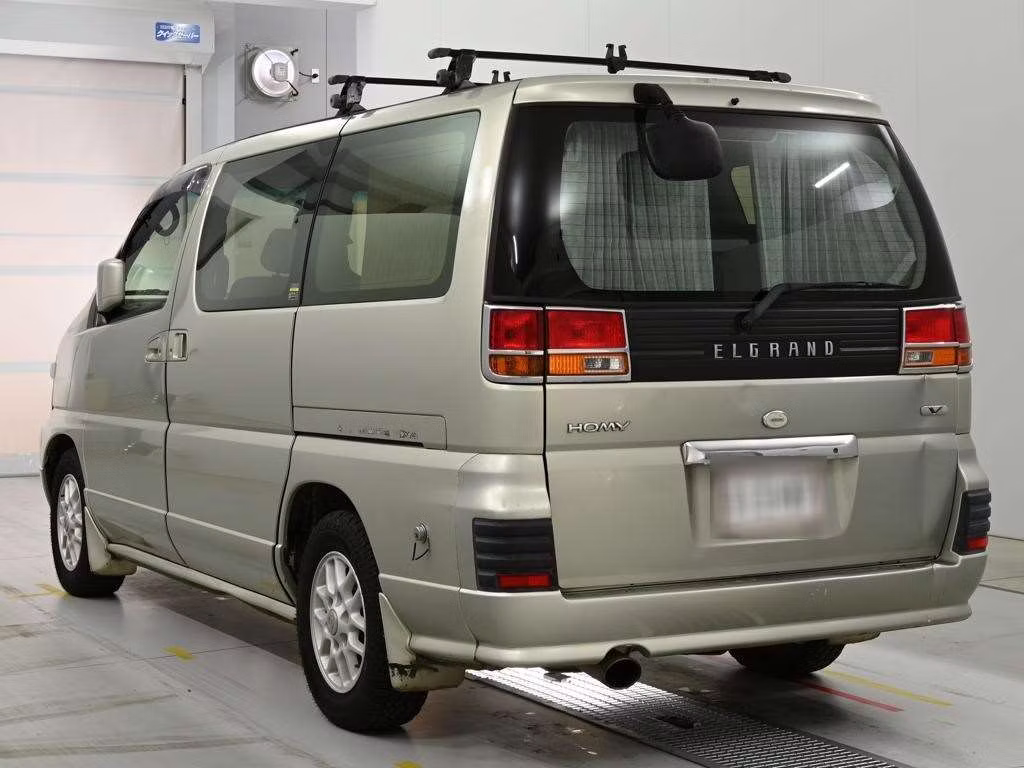 NISSAN ELGRAND