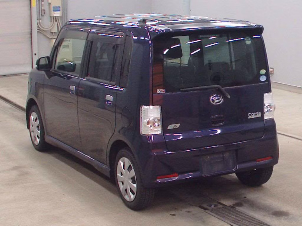DAIHATSU MOVE CONTE