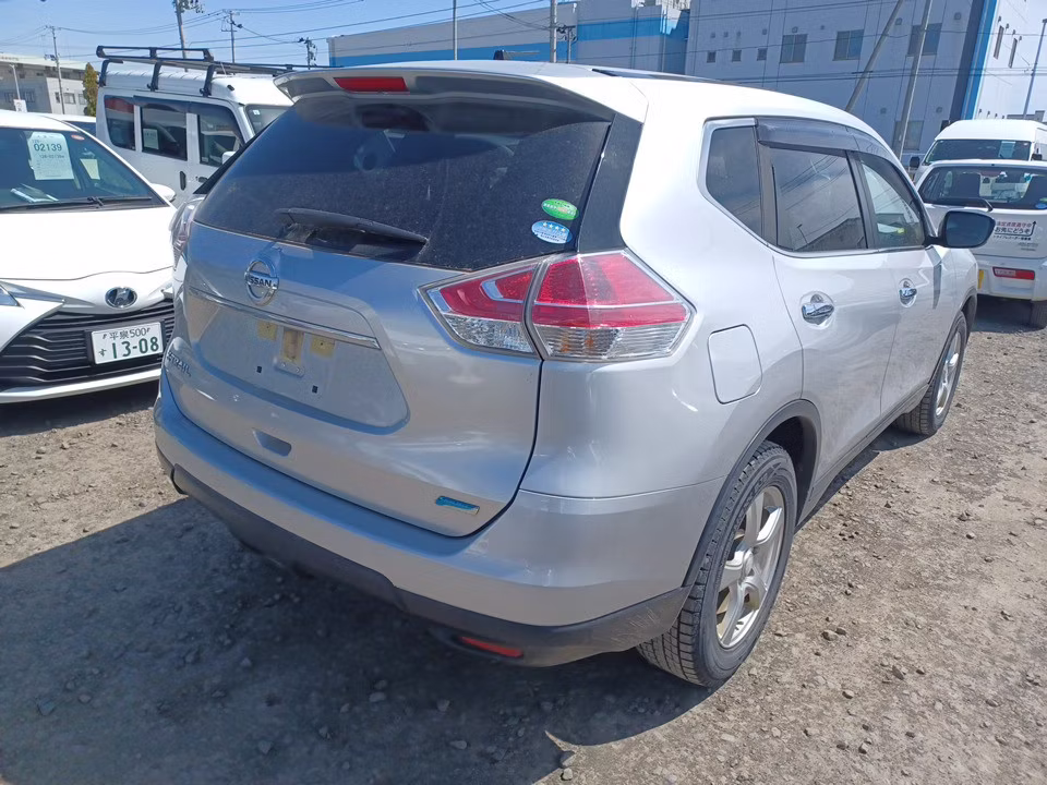 NISSAN X-TRAIL