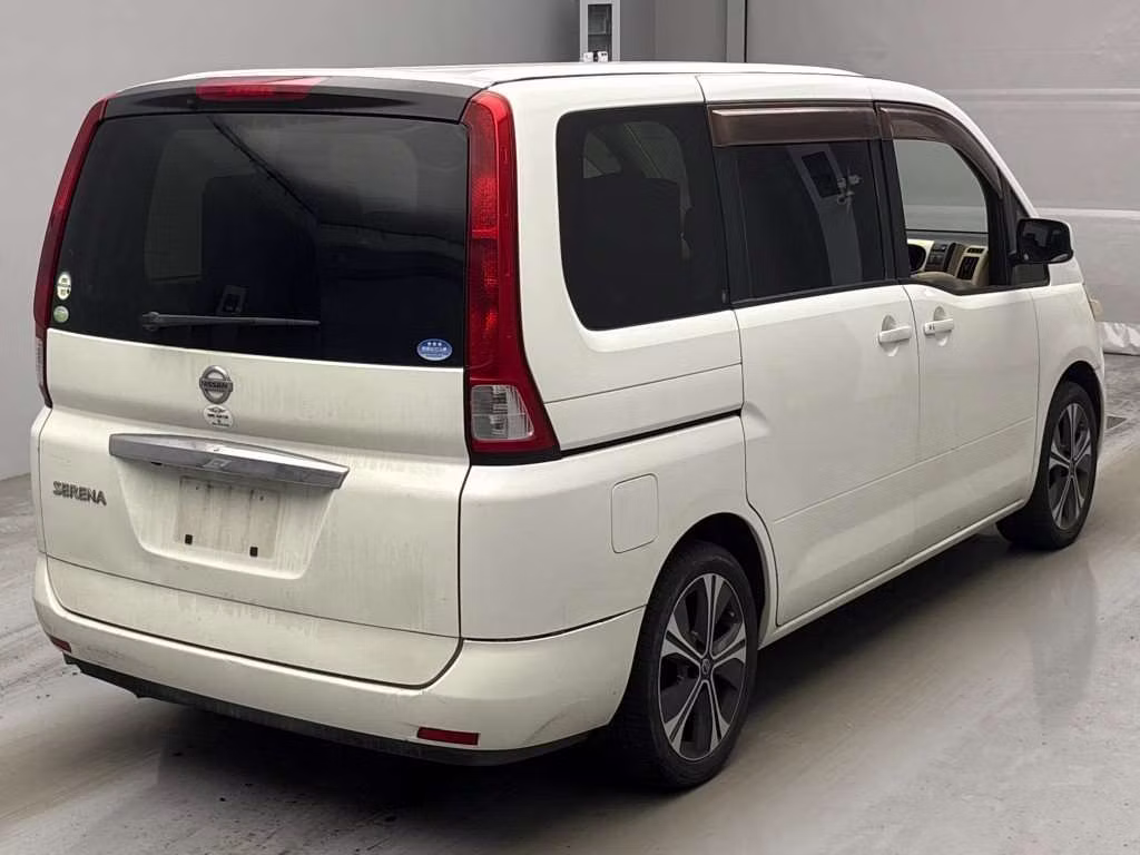 NISSAN SERENA
