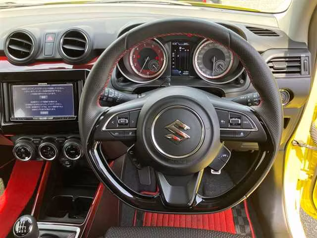 SUZUKI SWIFT