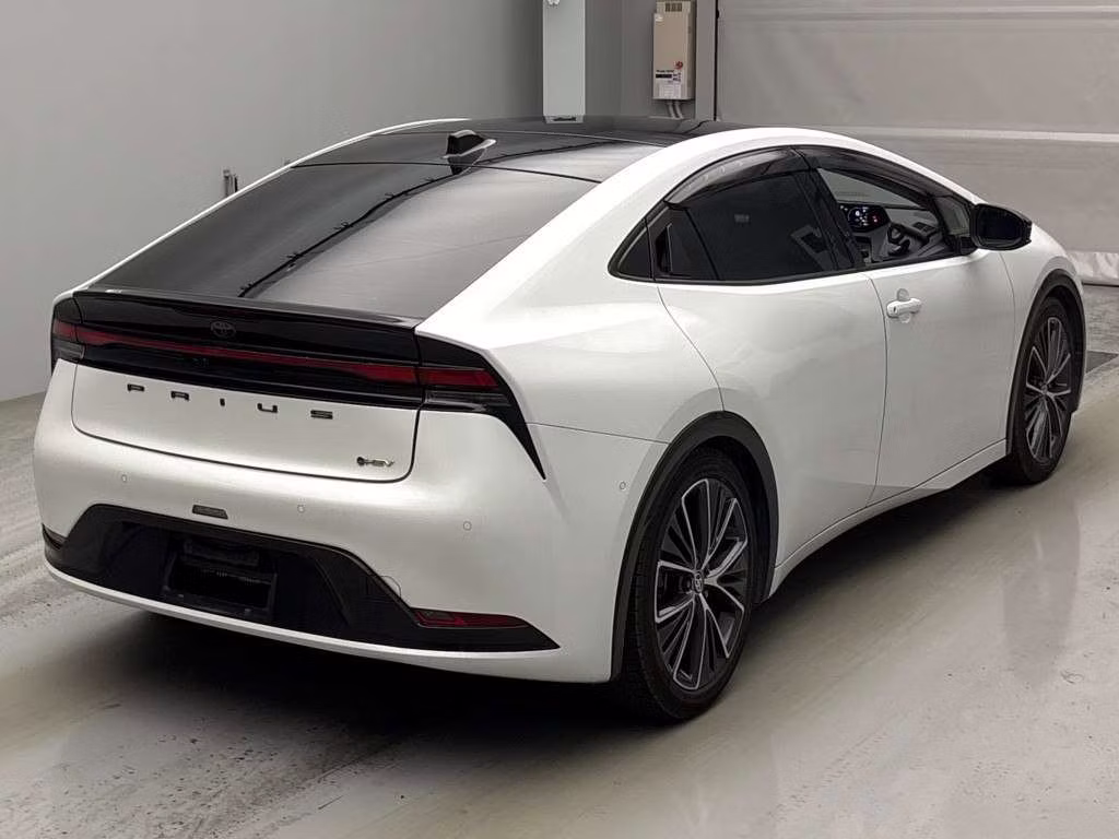 TOYOTA PRIUS