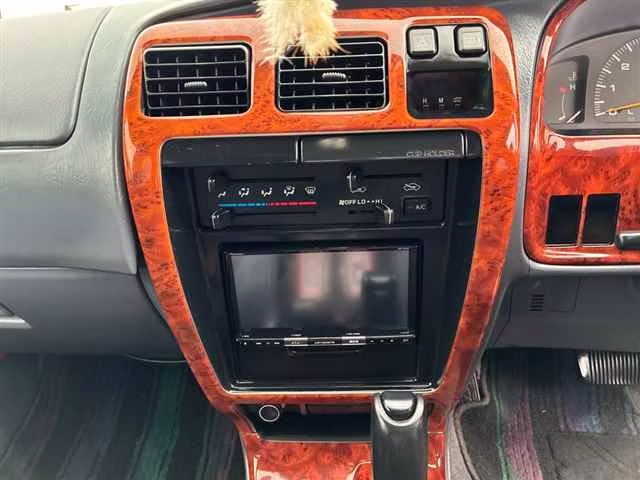 TOYOTA HILUX SURF