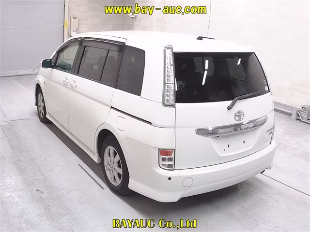 TOYOTA ISIS