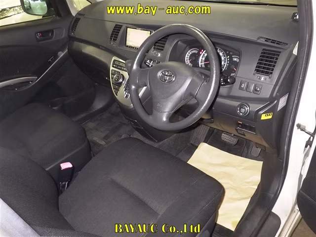 TOYOTA ISIS