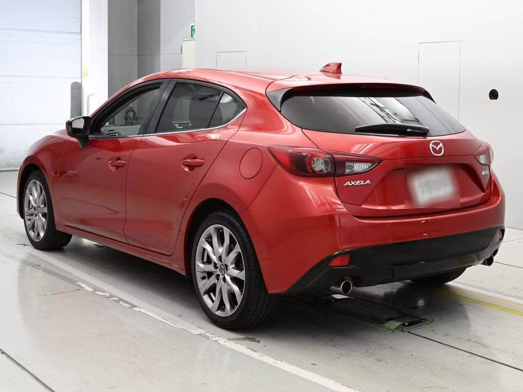 MAZDA AXELA