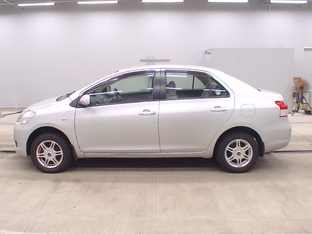 TOYOTA BELTA