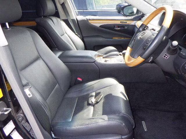 LEXUS LS600H