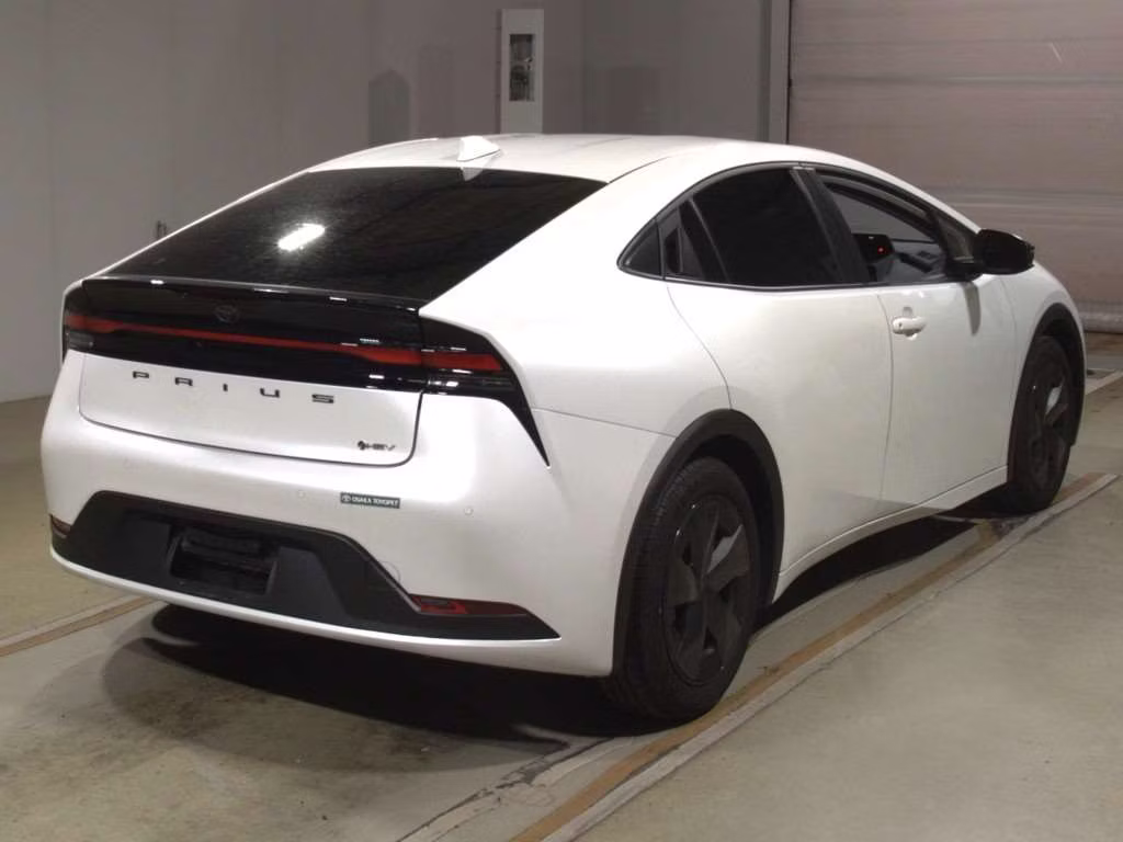 TOYOTA PRIUS