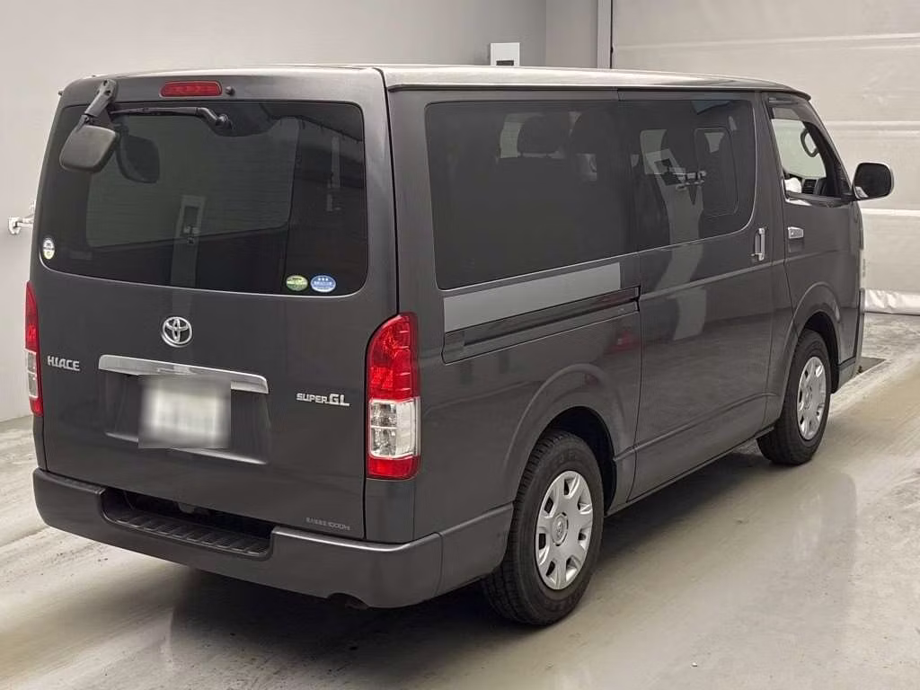 TOYOTA REGIUS ACE
