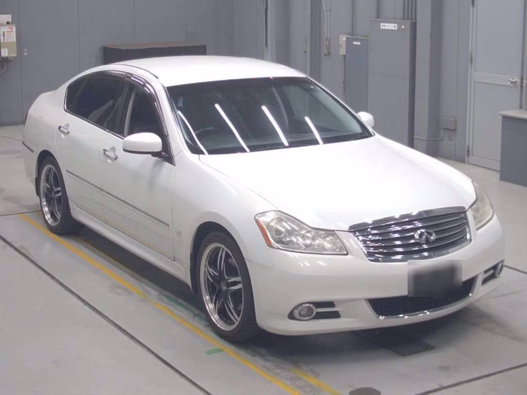 NISSAN FUGA