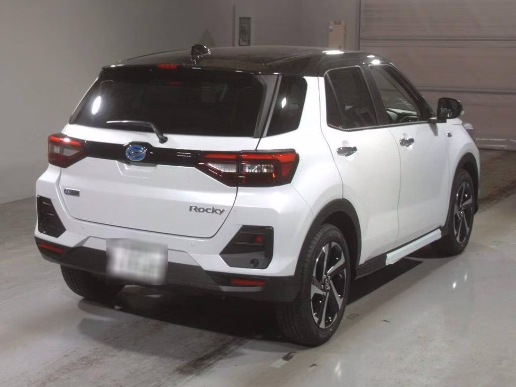 DAIHATSU ROCKY