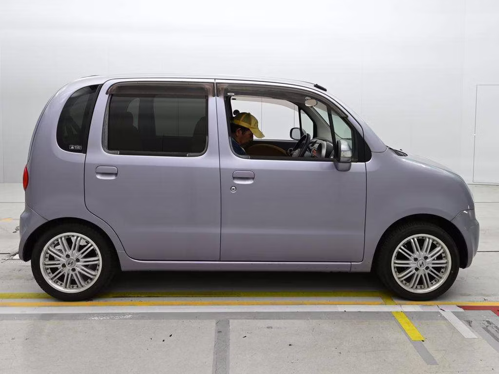 DAIHATSU MOVE LATTE