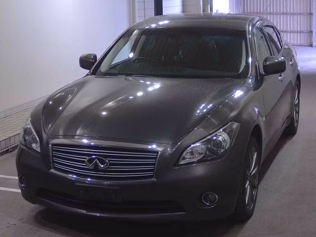 NISSAN FUGA