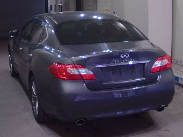 NISSAN FUGA