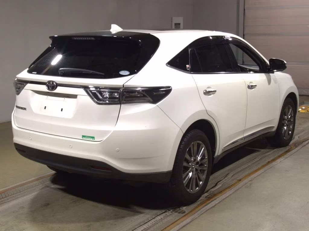 TOYOTA HARRIER