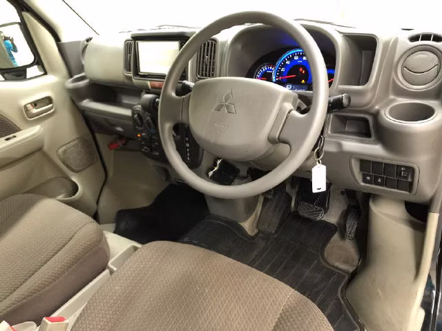MITSUBISHI MINICAB