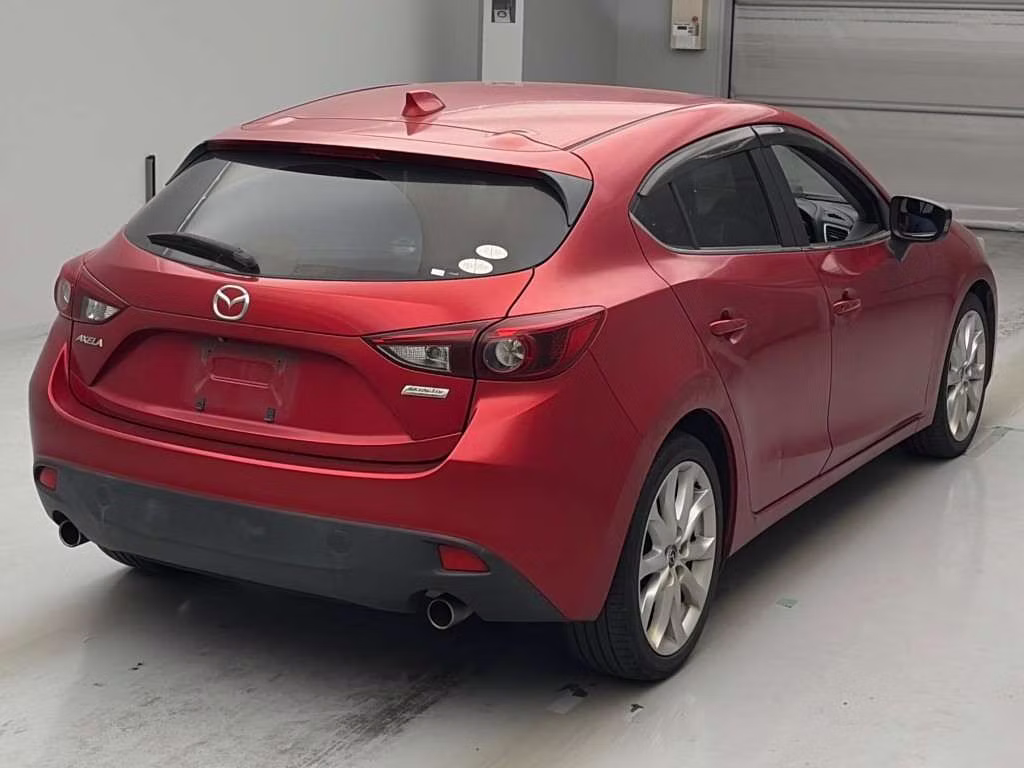 MAZDA AXELA