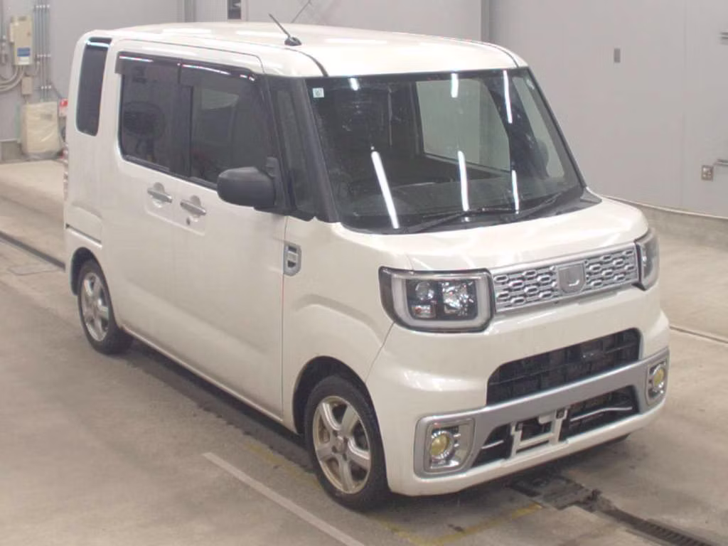 DAIHATSU WAKE