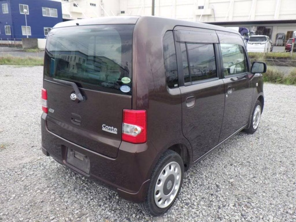 DAIHATSU MOVE CONTE