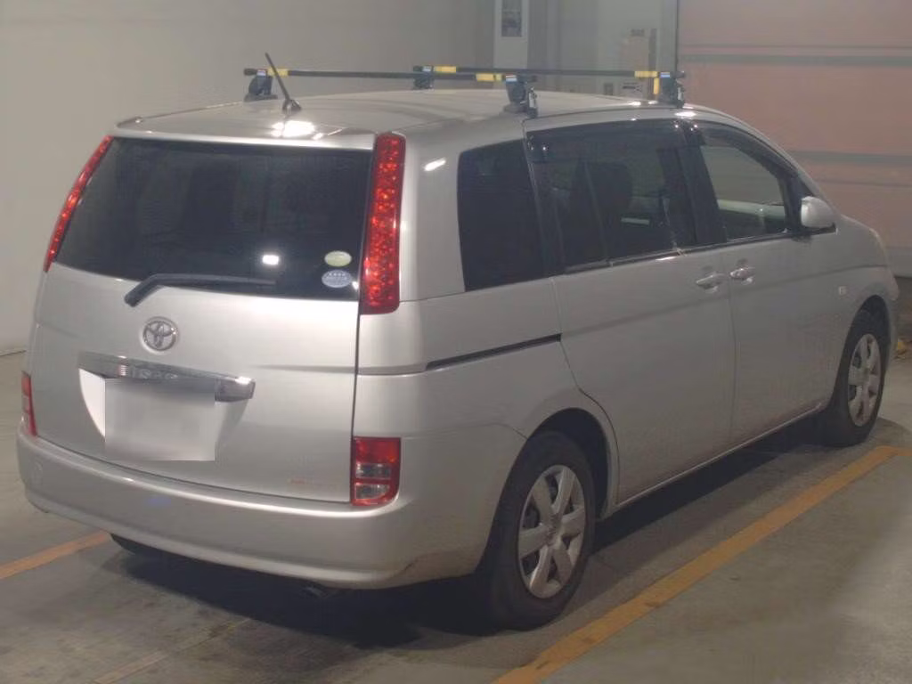 TOYOTA ISIS