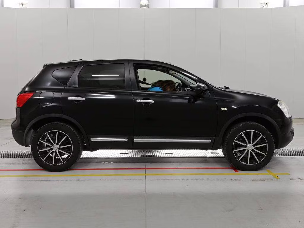 NISSAN DUALIS