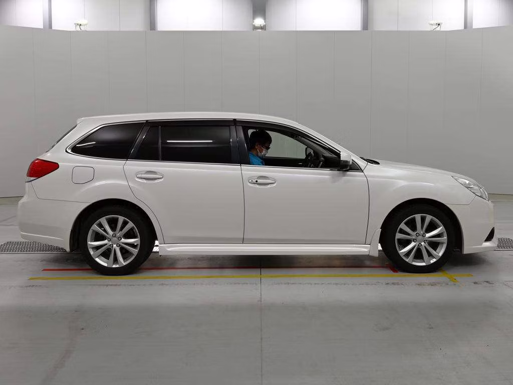 SUBARU LEGACY