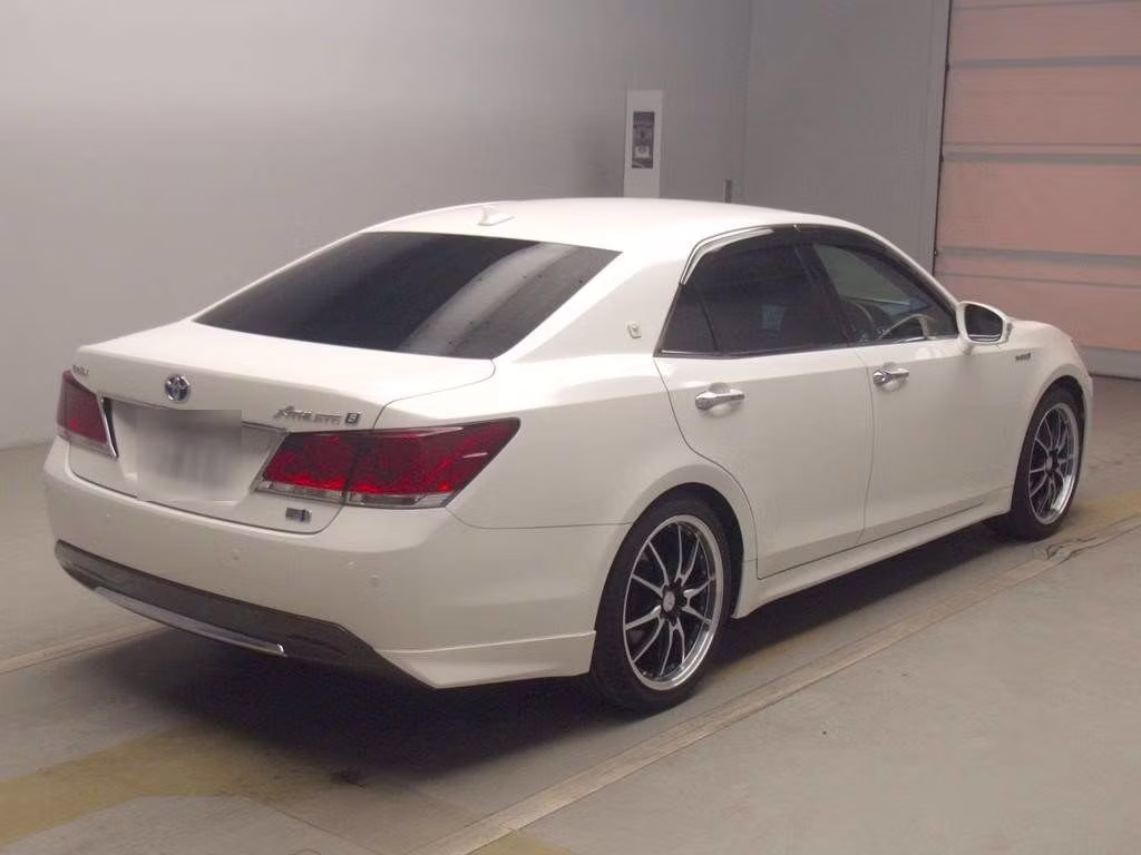 TOYOTA CROWN