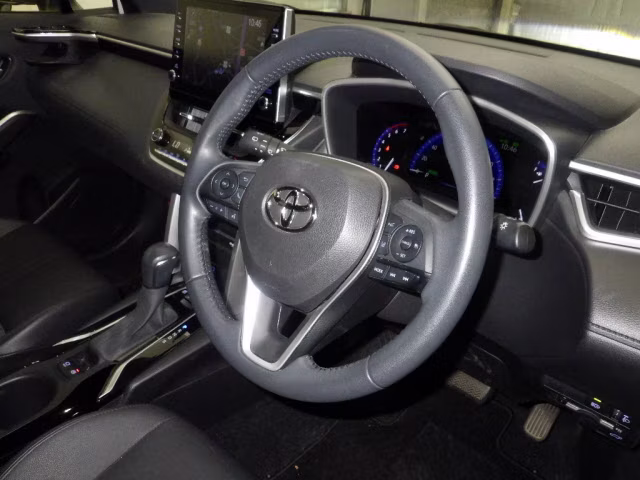 TOYOTA COROLLA CROSS