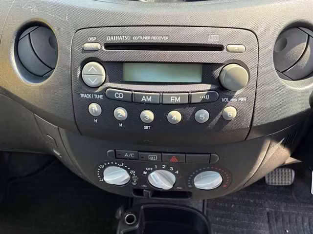 DAIHATSU ESSE