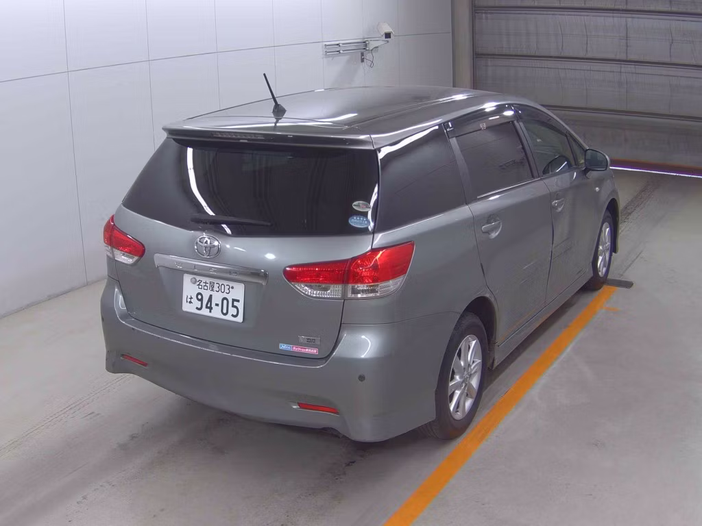TOYOTA WISH
