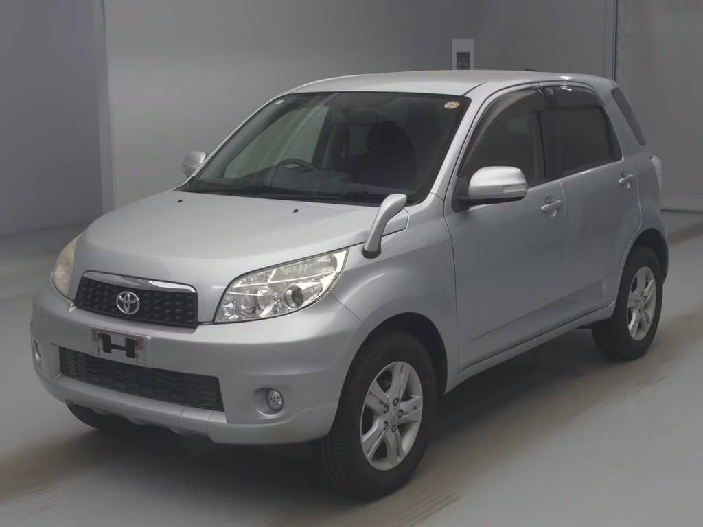 TOYOTA RUSH
