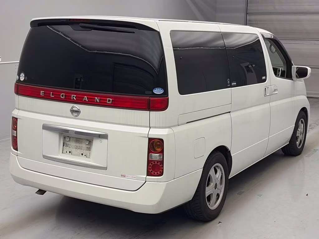 NISSAN ELGRAND