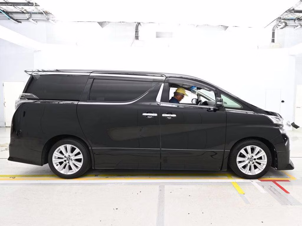 TOYOTA VELLFIRE