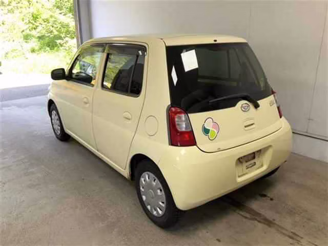 DAIHATSU ESSE