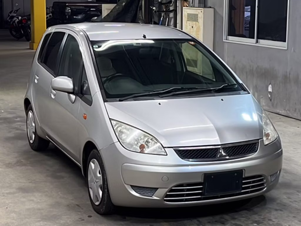 MITSUBISHI COLT