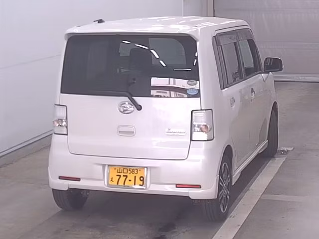 DAIHATSU MOVE CONTE