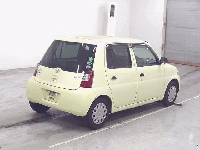 DAIHATSU ESSE