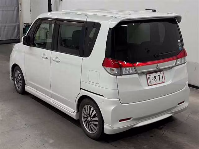 MITSUBISHI DELICA D:2
