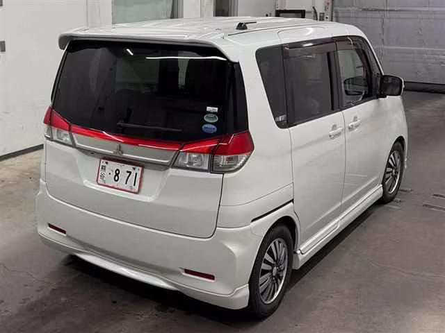MITSUBISHI DELICA D:2