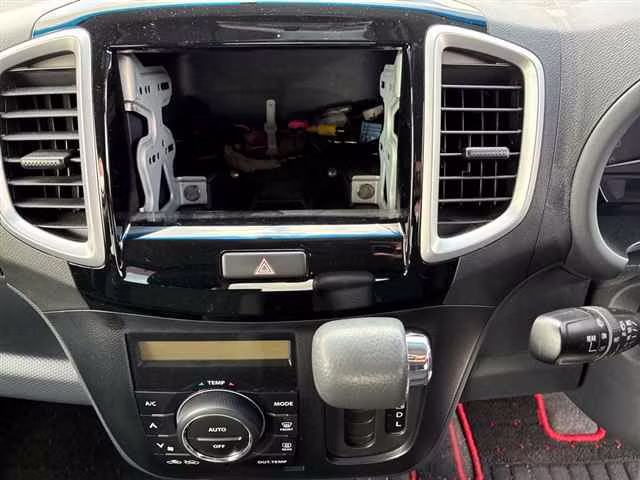 MITSUBISHI DELICA D:2