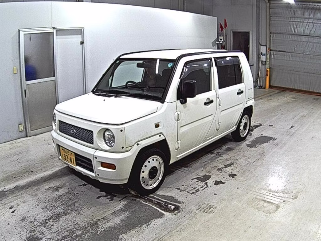 DAIHATSU NAKED