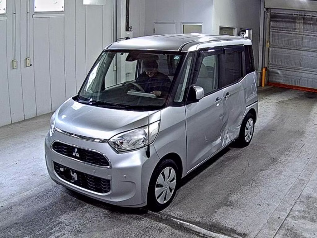 MITSUBISHI EK SPACE
