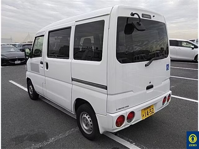 MITSUBISHI MINICAB
