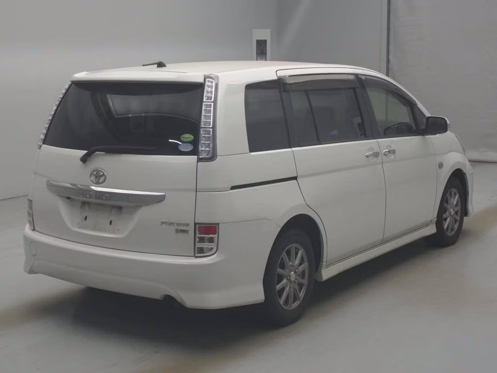 TOYOTA ISIS