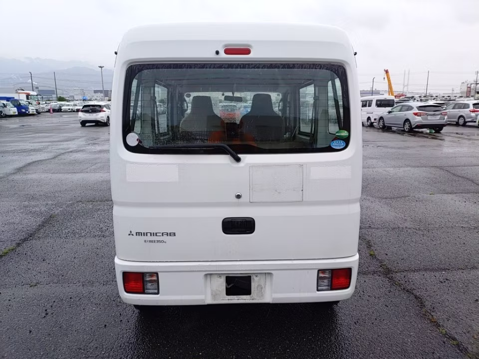 MITSUBISHI MINICAB