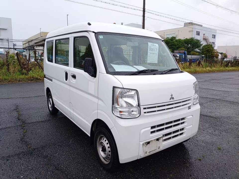 MITSUBISHI MINICAB