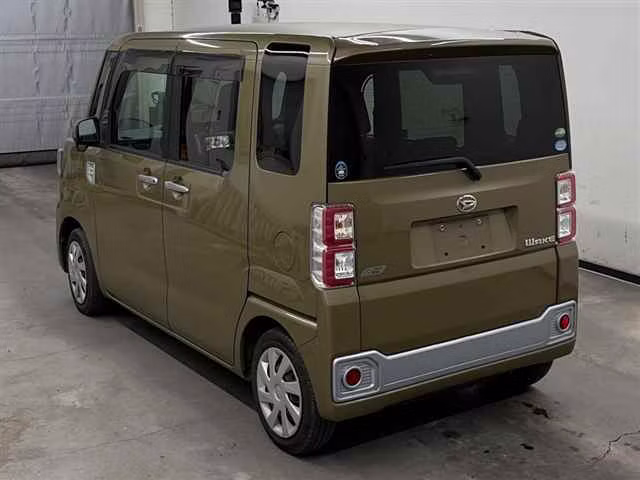 DAIHATSU WAKE